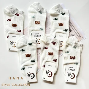 جوراب مچی زنانه با رنگ سفید و طرح ردپا- لباس زنانه شیک