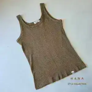 تاپ رکابی کبریتی زنانه رنگ نخودی مناسب استایل روزمره- لباس دخترانه