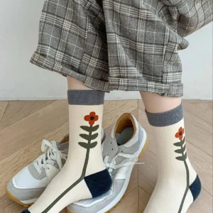 تنخور جوراب نیم ساق زنانه رنگ روشن با طرح شاخه گل- اکسسوری دخترانه