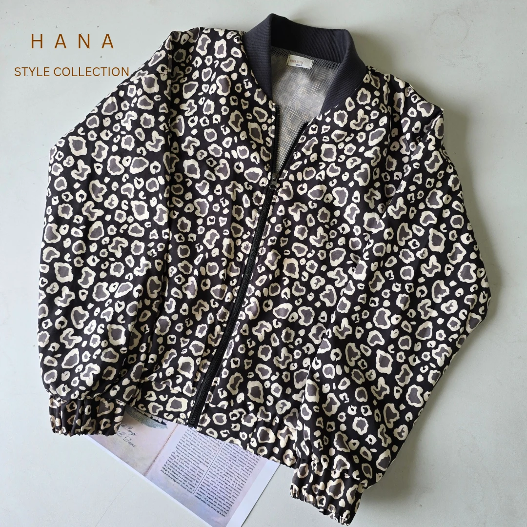 بامبرجکت میکرو مخملی آستردار طرحدار زنانه با طرح پلنگی مناسب فصل پاییز- لباس دخترانه مینیمال