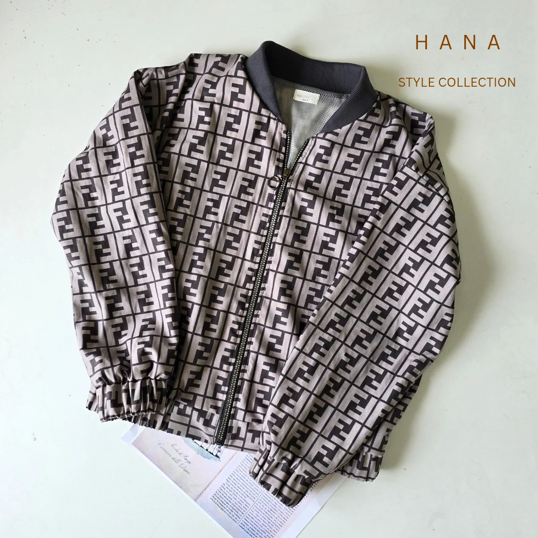 بامبرجکت طوسی میکرو مخملی آستردار طرحدار دخترانه با طرح ورساچه مناسب فصل پاییز- لباس زنانه پاییزه