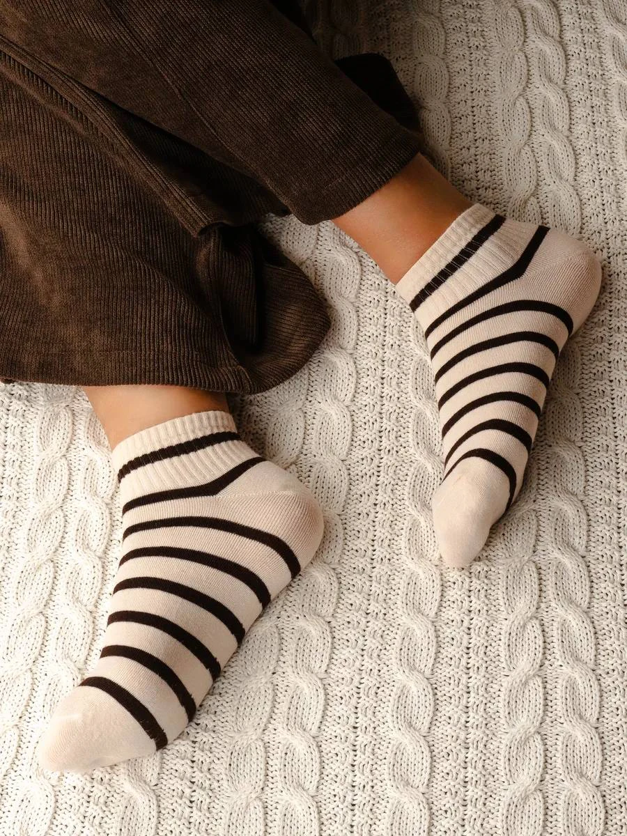 تنخور جوراب مچی سفید مشکی طرحدار دخترانه با طرح رینگی- لباس دخترانه مینیمال