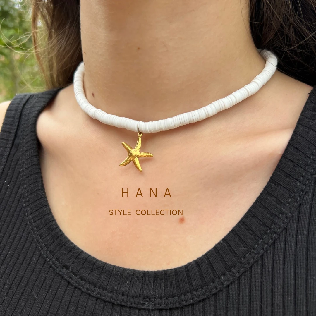 گردنبند دخترانه فیمو با پلاک ستاره دریایی طلایی از نمایی دیگر، اکسسوری دخترانه شیک