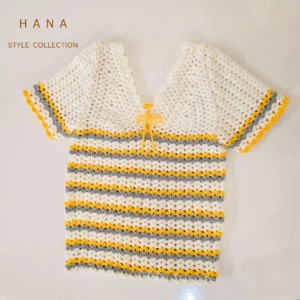 بلوز زنانه آستین کوتاه قلاب بافی با طرح راه راه و ترکیب رنگ زرد و طوسی و سفید- لباس دخترانه