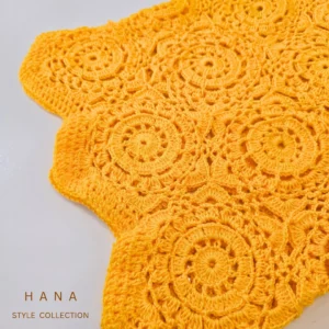 تاپ قلاب بافی زنانه یقه هفت رنگ زرد با جزییات طرح - لباس زنانه شیک