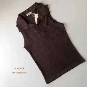تاپ یقه شکاری زنانه رنگ قهوه ای سوخته مناسب استایل مینیمال- لباس زنانه شیک